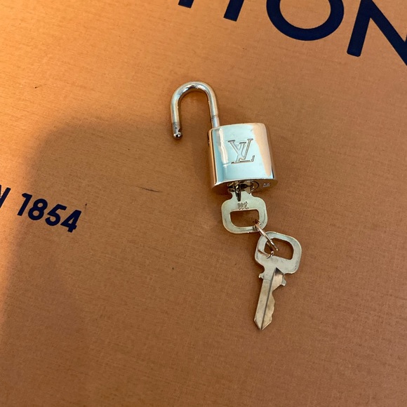 Louis Vuitton Accessories Authentic Louis Vuitton Lock And Keys Set